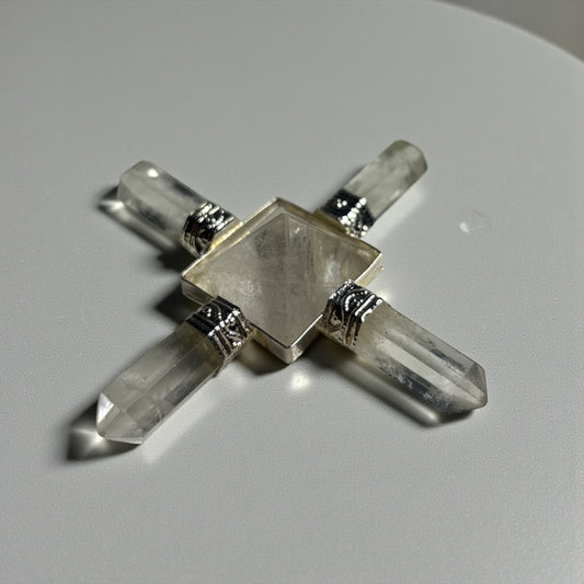 Clear Quartz 4-Point Pyramid Energy Generator (Reiki)
