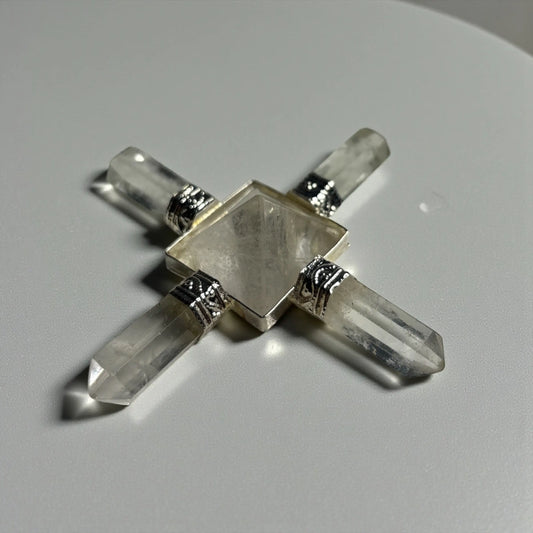 Clear Quartz 4-Point Pyramid Energy Generator (Reiki) | Crystal Pyramid - Soulara Life