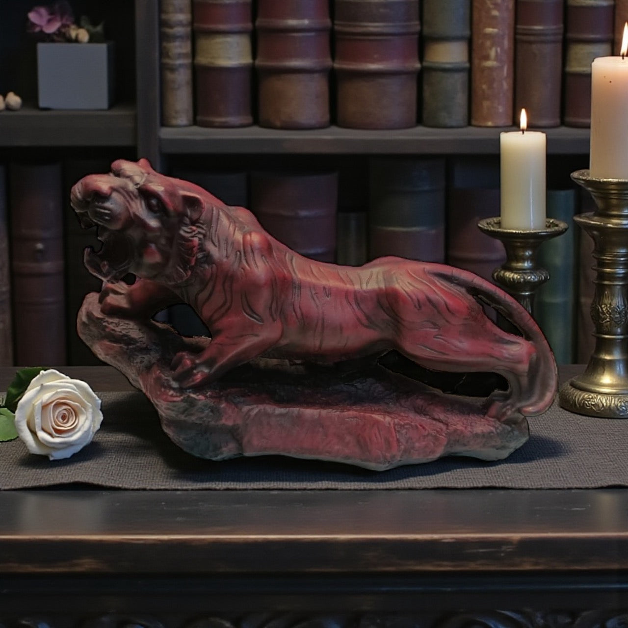 Statue Red Jaguar